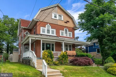 65 E Broadway Ave, Clifton Heights, PA 19018