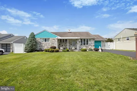 128 Richard Rd, Aston, PA 19014