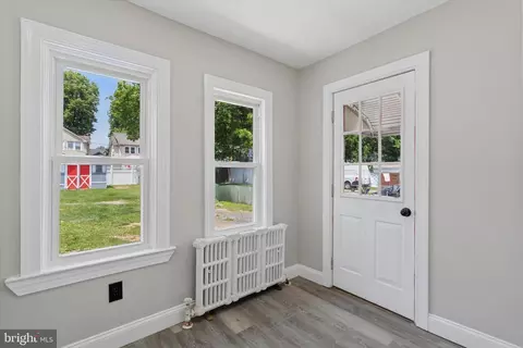 Entry Way - 238 Powell Rd, Springfield, PA 19064 photo 5 of 5