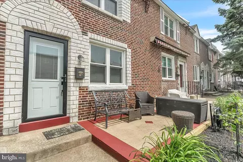 417 Seven Oaks Dr, Clifton Heights, PA 19018