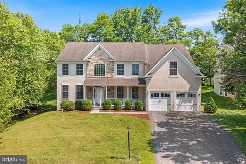 106 Gabrielle Ct #8, Broomall, PA 19008