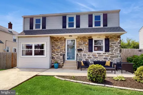 2209 Clayton Rd, Morton, PA 19070