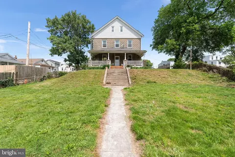 138 W W Rdg, Linwood, PA 19061