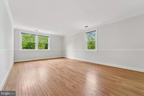 Living - 500 E Lancaster Ave #138-C, Wayne, PA 19087 photo 2 of 4