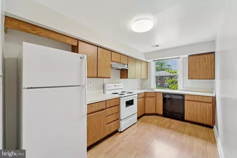 Kitchen - 500 E Lancaster Ave #138-C, Wayne, PA 19087 photo 1 of 2