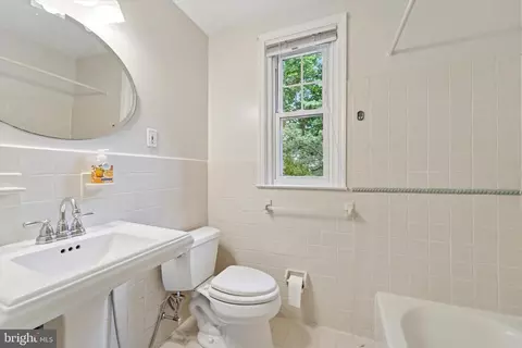 Bath - 500 E Lancaster Ave #138-C, Wayne, PA 19087 photo 1 of 1