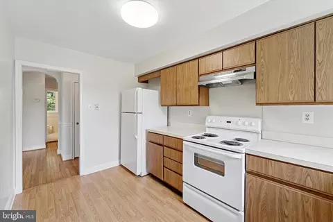 Kitchen - 500 E Lancaster Ave #138-C, Wayne, PA 19087 photo 2 of 2