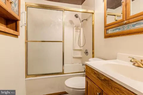 1019 Washington Ave, Marcus Hook, PA 19061 photo 14