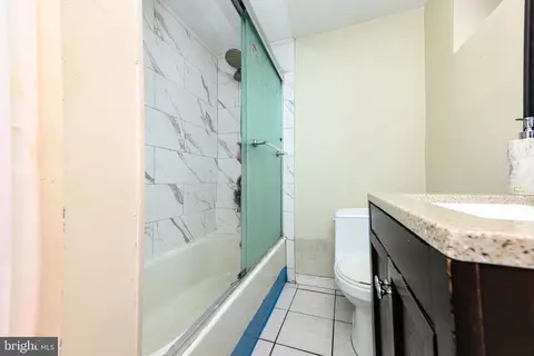 Bath - 268 Hampden Rd, Darby, PA 19082 photo 2 of 2