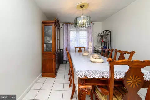 Dining - 268 Hampden Rd, Darby, PA 19082 photo 2 of 3