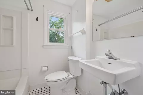 Bath - 4410 Pilgrim Ln, Boothwyn, PA 19061 photo 1 of 1