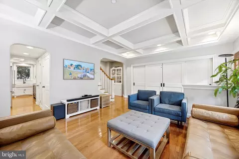 121 Valley Pl, Media, PA 19063