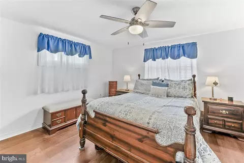 Bedroom - 11 Stratford Dr, Springfield, PA 19064 photo 1 of 4