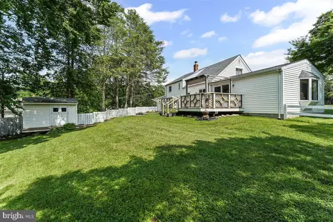 Exterior - 11 Stratford Dr, Springfield, PA 19064 photo 9 of 9