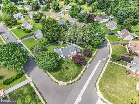 View/Area - 11 Stratford Dr, Springfield, PA 19064 photo 5 of 8