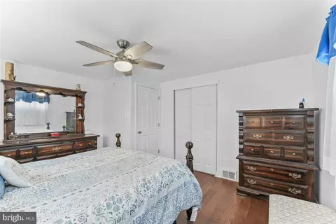Bedroom - 11 Stratford Dr, Springfield, PA 19064 photo 2 of 4