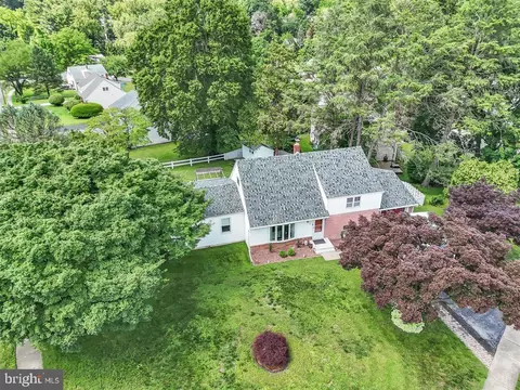 View/Area - 11 Stratford Dr, Springfield, PA 19064 photo 7 of 8