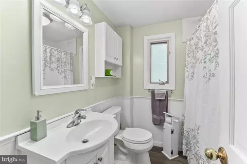 Bath - 11 Stratford Dr, Springfield, PA 19064 photo 1 of 1