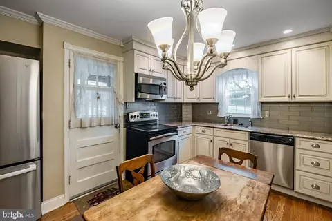 1004 Stoneybrook Dr, Springfield, PA 19064 photo 13