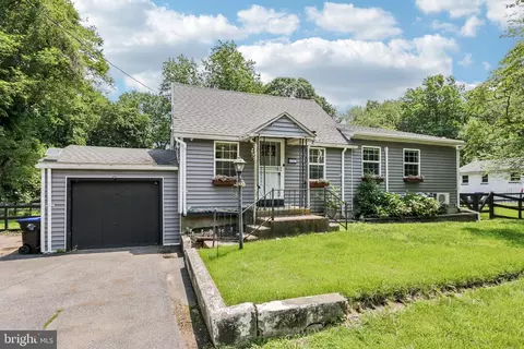 Exterior - 1707 Peach St, Boothwyn, PA 19061 photo 1 of 7