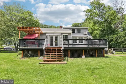 Exterior - 1707 Peach St, Boothwyn, PA 19061 photo 5 of 7