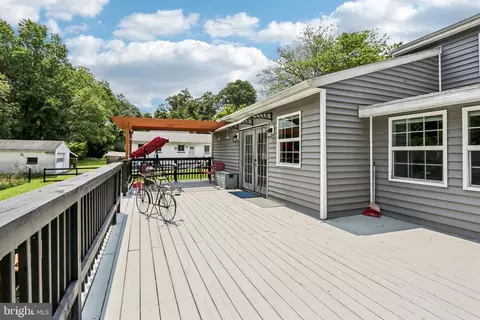 Exterior - 1707 Peach St, Boothwyn, PA 19061 photo 3 of 7