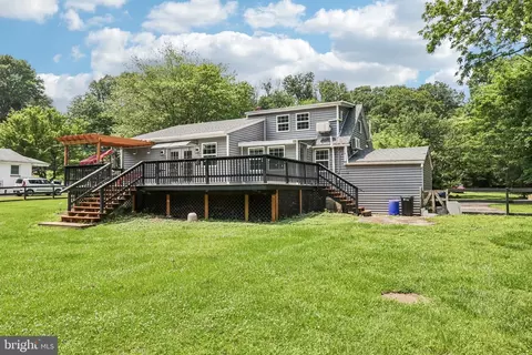 Exterior - 1707 Peach St, Boothwyn, PA 19061 photo 6 of 7