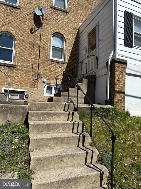 7159 Guilford Rd, Upper Darby, PA 19082 photo 2
