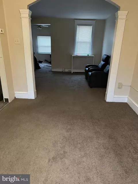 7159 Guilford Rd, Upper Darby, PA 19082 photo 3