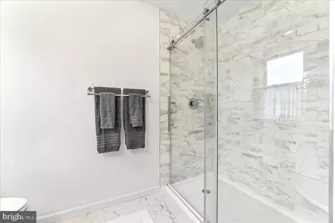 Bath - 4102 Bugle Ln, Boothwyn, PA 19061 photo 2 of 3