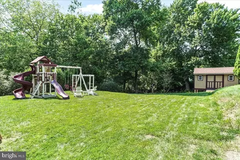Exterior - 4102 Bugle Ln, Boothwyn, PA 19061 photo 6 of 11
