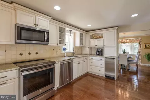 620 Laurel Rd, Springfield, PA 19064