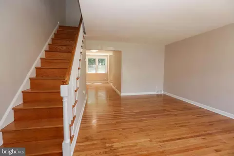 607 Briarcliff Rd, Darby, PA 19082