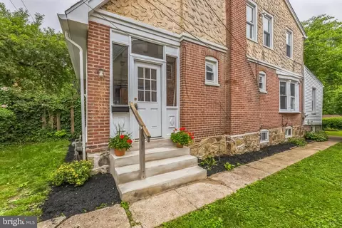 10 W Jefferson St, Media, PA 19063