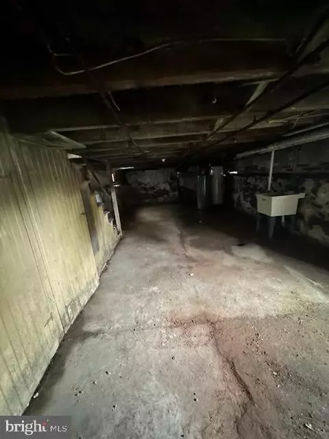 Entry Way - 4412 Post Rd, Marcus Hook, PA 19061 photo 3 of 11