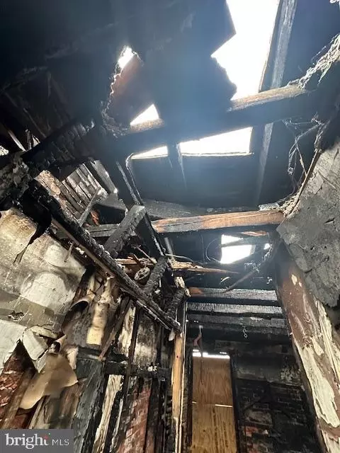 Entry Way - 4412 Post Rd, Marcus Hook, PA 19061 photo 7 of 11