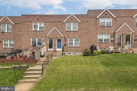 1222 E 10th St, Eddystone, PA 19022