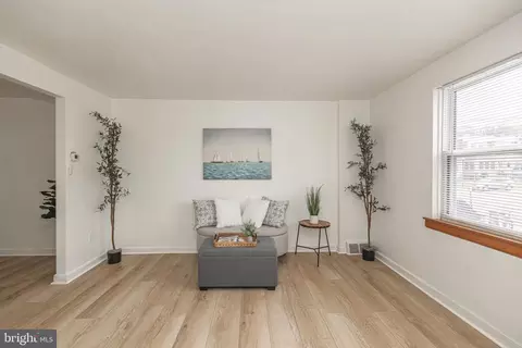 Living - 1222 E 10th St, Eddystone, PA 19022 photo 3 of 5