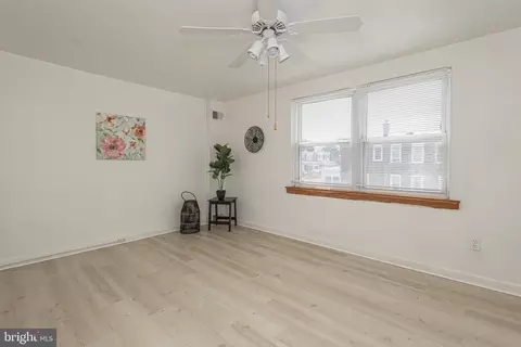 Living - 1222 E 10th St, Eddystone, PA 19022 photo 4 of 5
