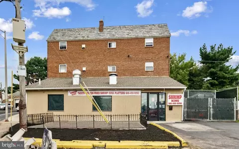 6858 Marshall Rd, Upper Darby, PA 19082