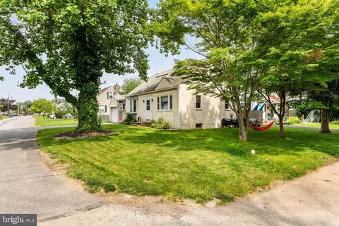 101 Ash Rd, Wallingford, PA 19086