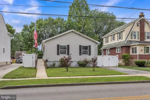 1622 Amosland Rd, Prospect Park, PA 19076
