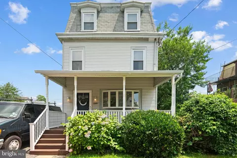 1009 Pennsylvania Ave, Prospect Park, PA 19076