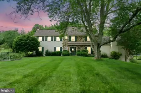 4105 Meadow Ln, Newtown Square, PA 19073