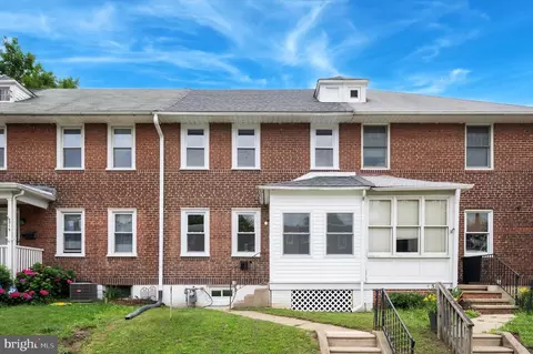 517 Jansen Ave, Essington, PA 19029