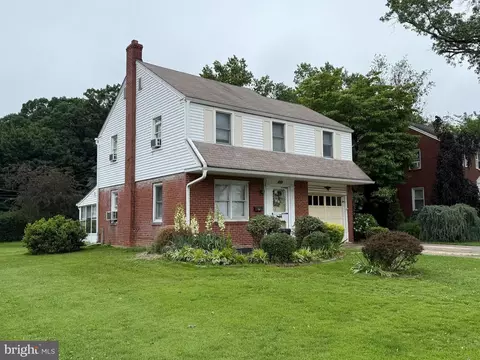 322 S Norwinden Dr, Springfield, PA 19064