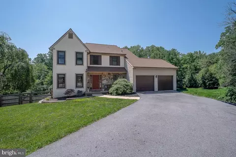 108 Grace Ln, Aston, PA 19014