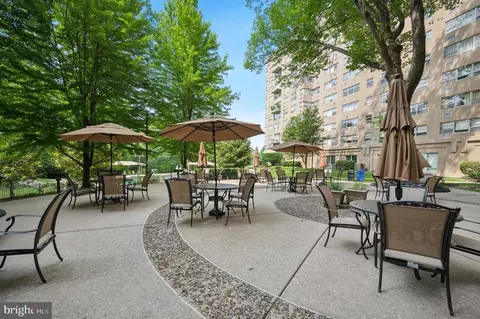 1030 E Lancaster Ave #806, Bryn Mawr, PA 19010