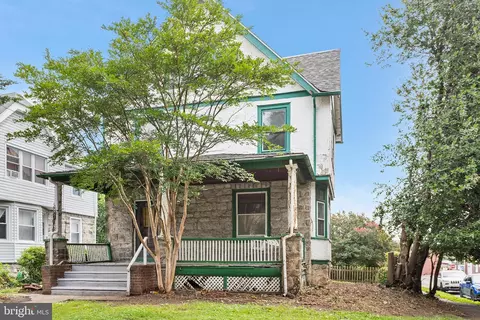 29 N Maple Ave, Lansdowne, PA 19050