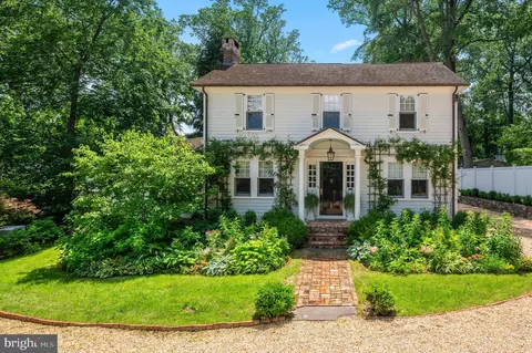 414 Radnor Rd, Wayne, PA 19087